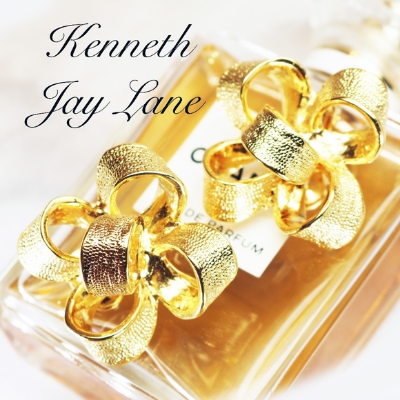 Vintage Kenneth Jay Lane 3-D Bow Clip-On Earrings - Picture 16 of 16